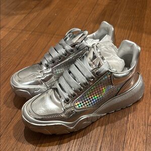 Alexander McQueen Holographic Silver Oversized Sneakers 36.5 (6)